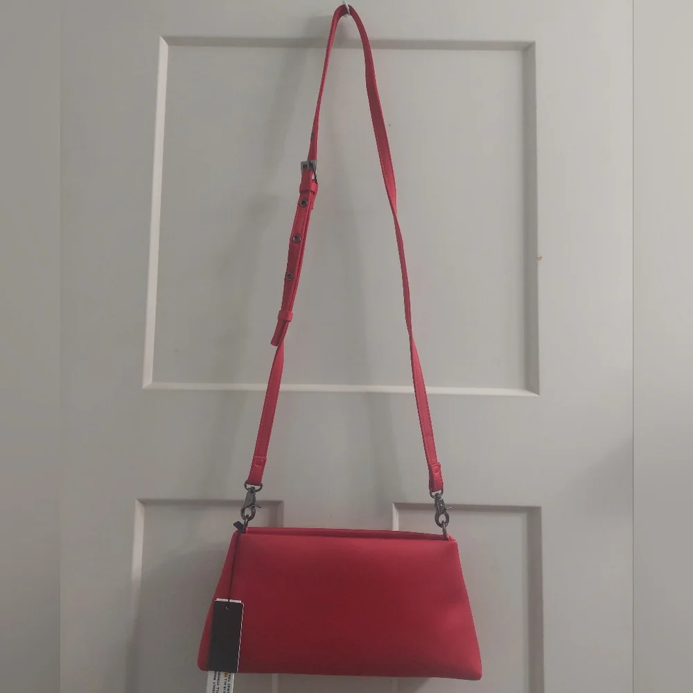 Rocknot Crystal Transformer With Scarlet Red Nylon Insert Purse - Picture 7 of 9